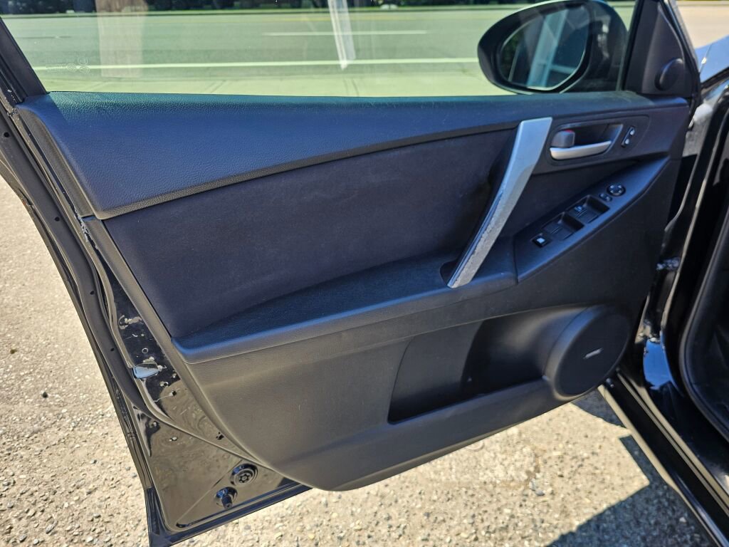 Used 2011 MAZDA MAZDA3 s Sport FWD image 23