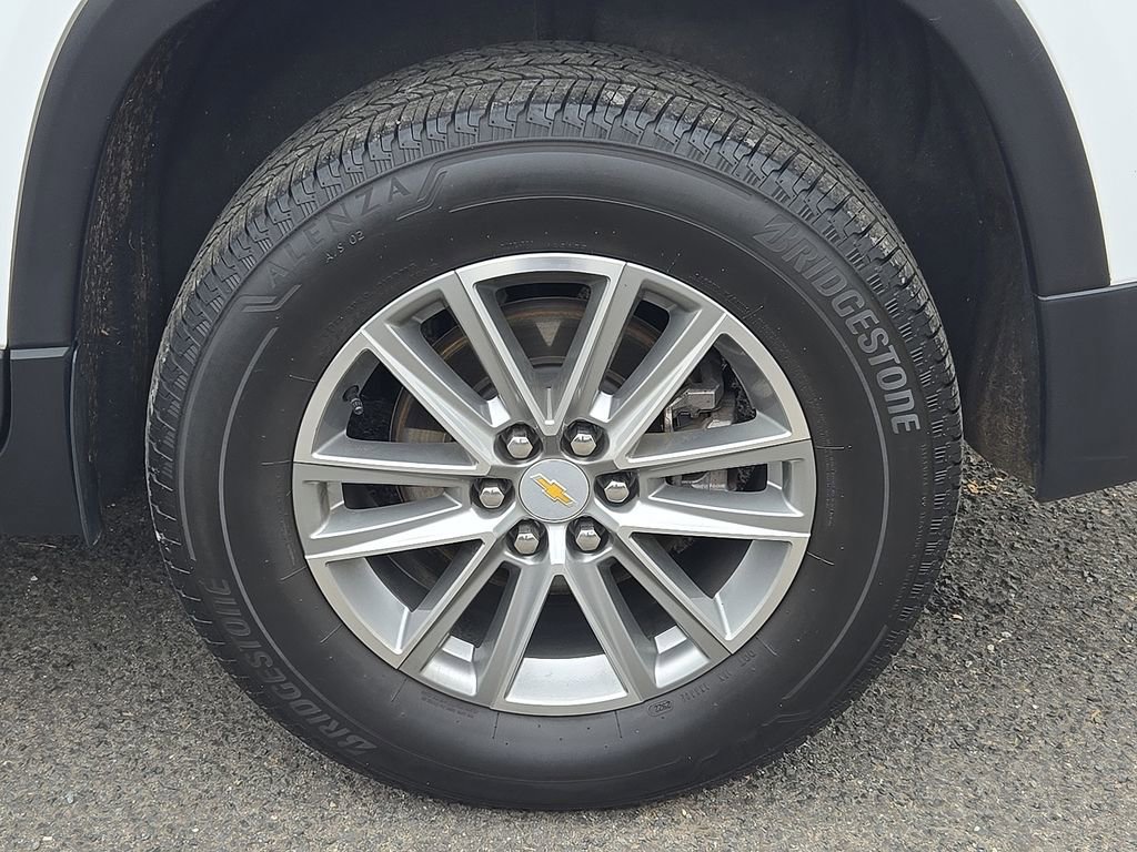 Used 2023 Chevrolet Traverse LT image 12