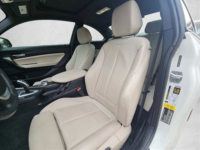 Used 2020 BMW 230i Coupe w/ Premium Package RWD image 15