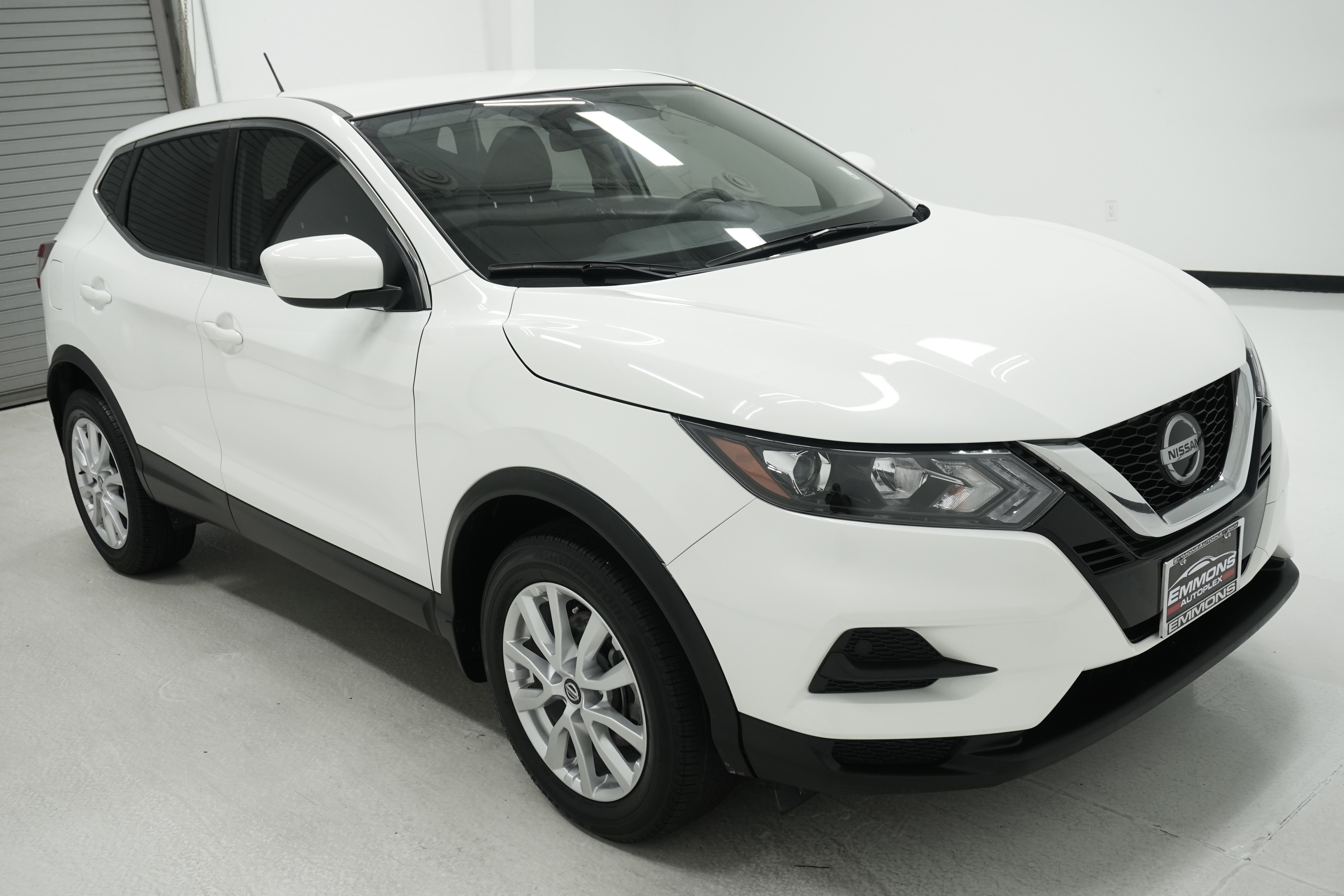Used 2022 Nissan Rogue Sport S FWD image 3