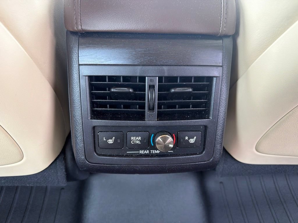 Used 2016 Toyota Avalon Limited w/ Toyota Safety Sense Package FWD image 23