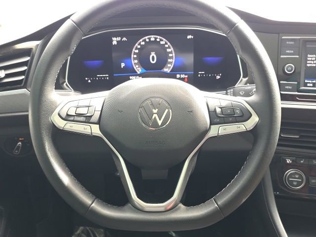 Used 2023 Volkswagen Jetta SE image 11