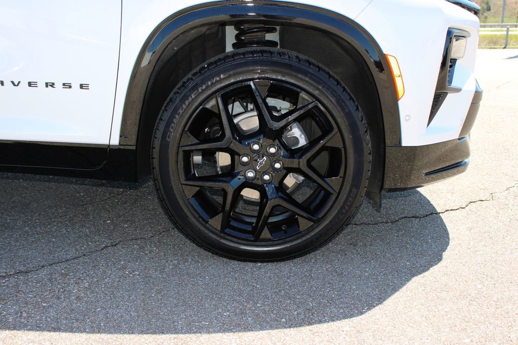 Used 2024 Chevrolet Traverse RS w/ LPO, Floor Liner Package AWD/4WD image 6