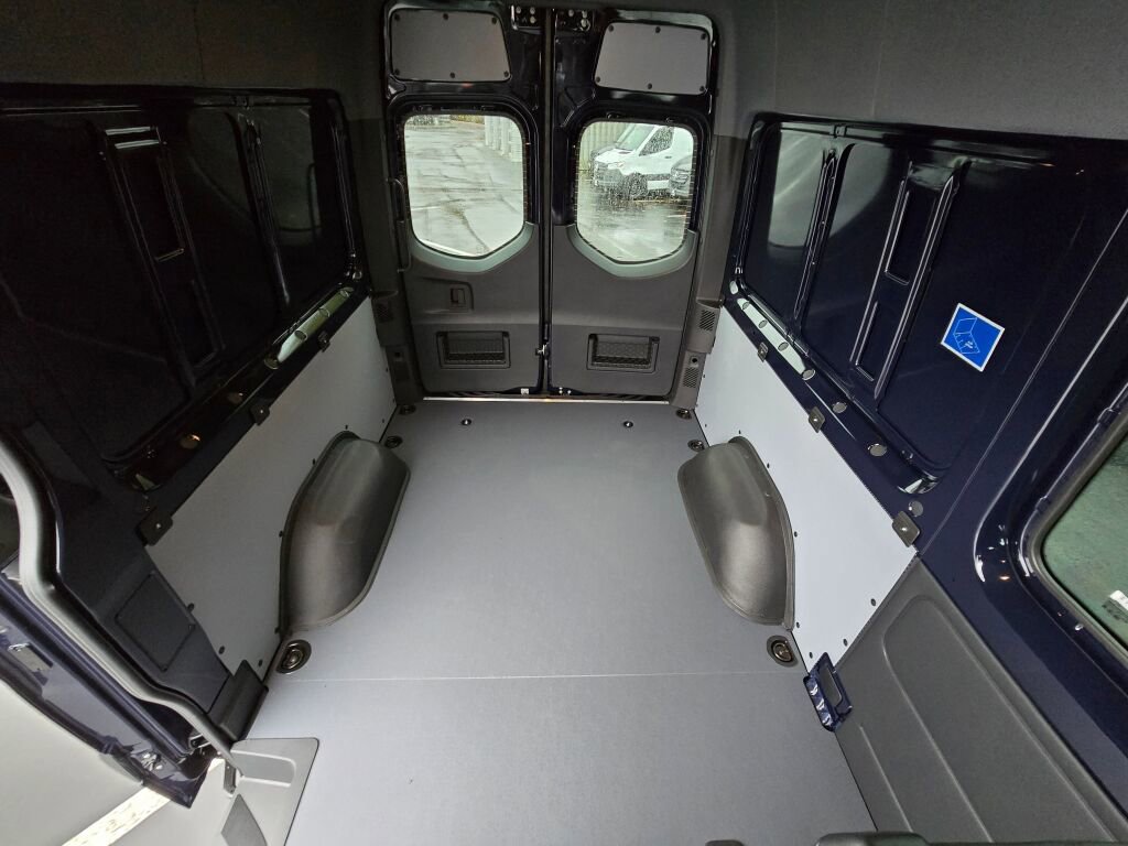 New 2026 Mercedes-Benz Sprinter 144 Cargo image 18