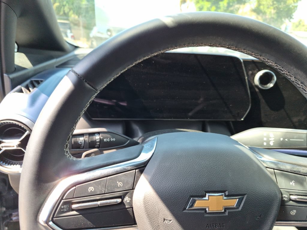Used 2024 Chevrolet Equinox EV LT FWD image 16