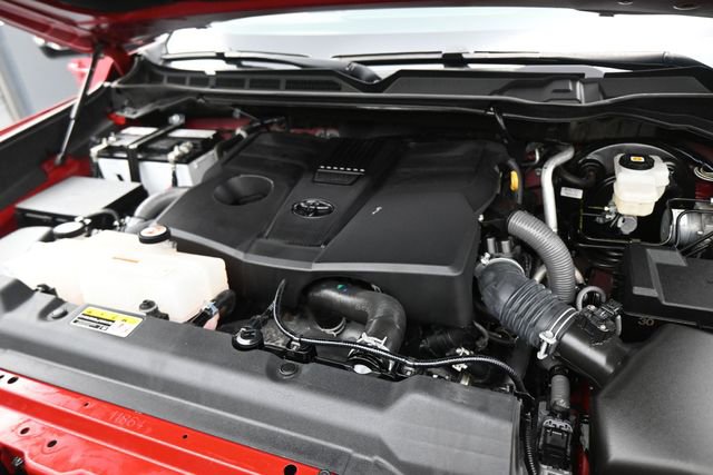 Used 2022 Toyota Tundra Platinum w/ Advanced Package image 10