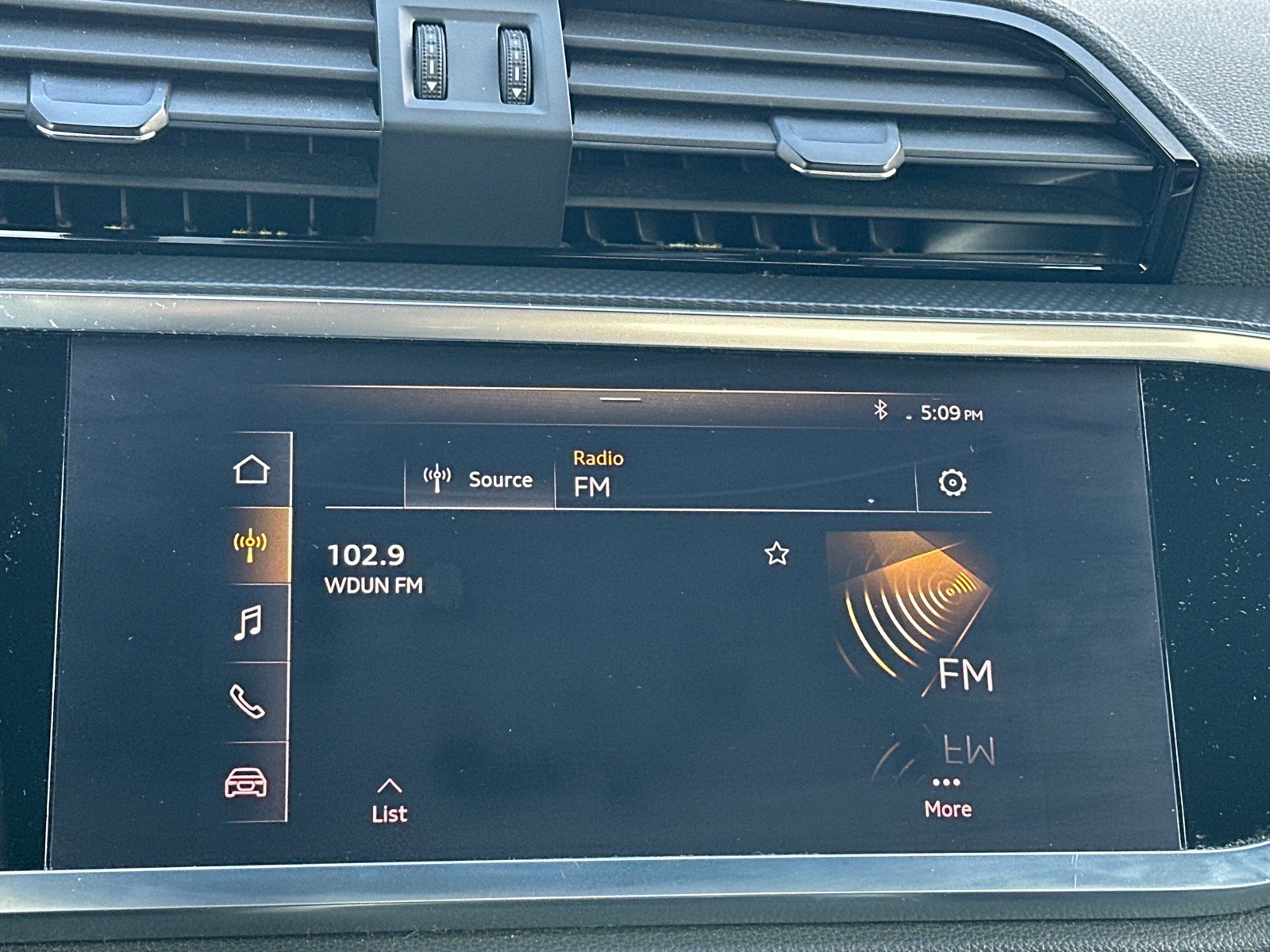 Used 2019 Audi Q3 2.0T Premium AWD/4WD image 13