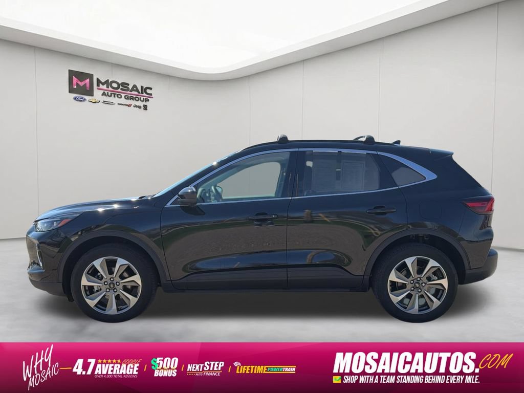 Used 2023 Ford Escape Platinum AWD/4WD image 4