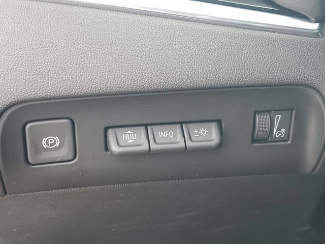 Used 2022 Buick Enclave Avenir w/ Trailering Package, 5000 lbs. AWD/4WD image 21