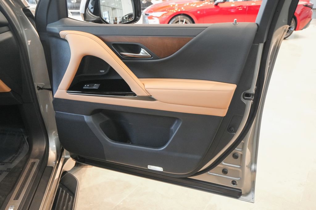 New 2026 Lexus LX 700h Luxury image 15