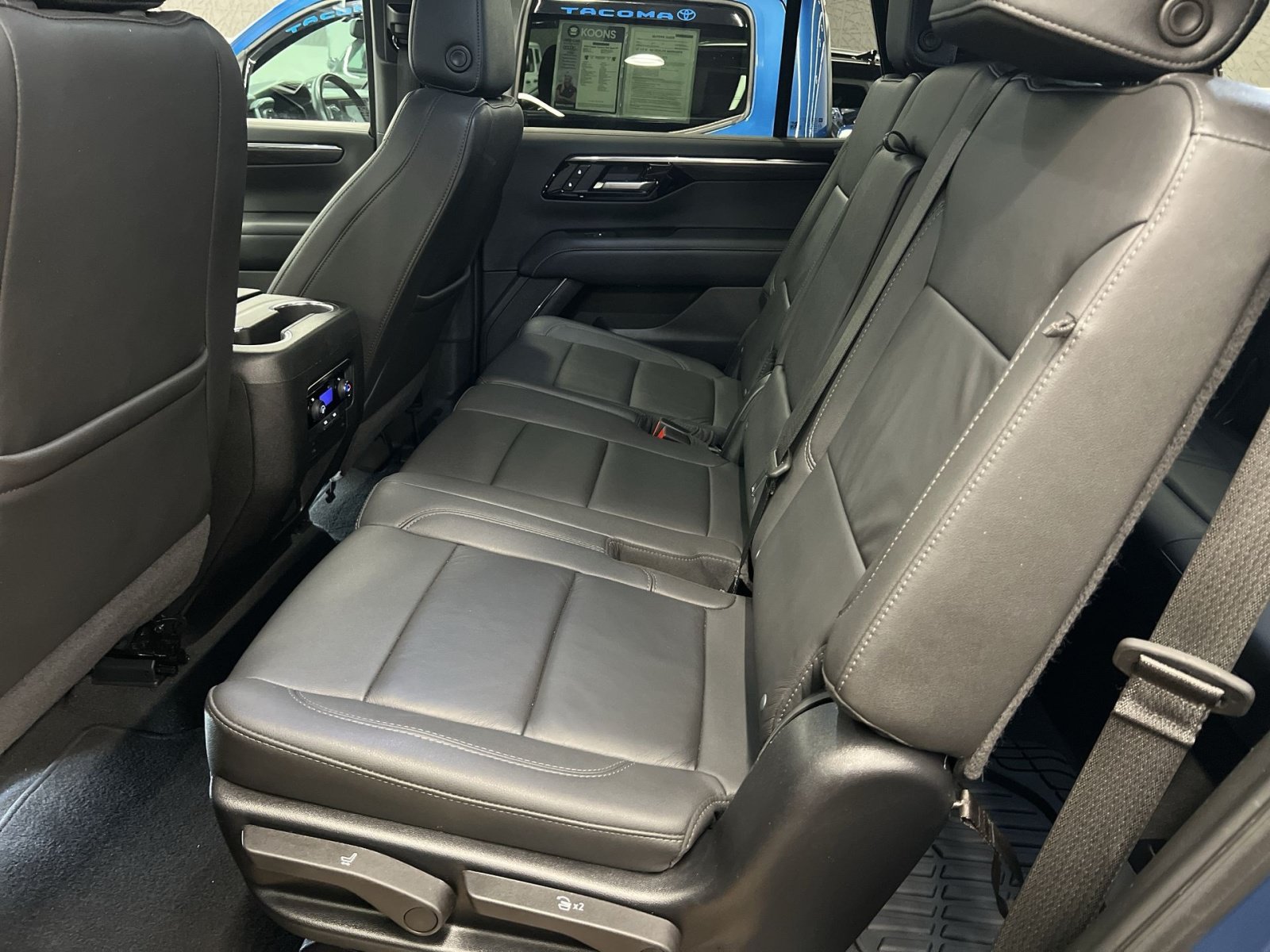 Used 2025 Chevrolet Tahoe LT AWD/4WD image 20