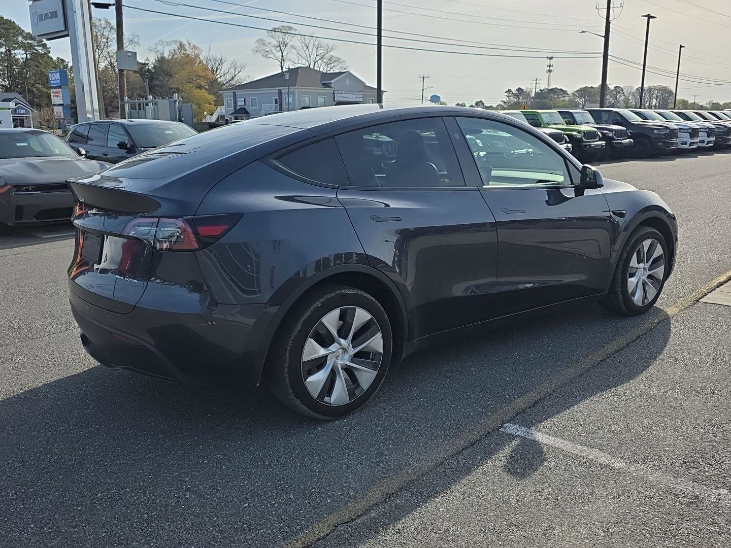 Used 2024 Tesla Model Y Long Range image 5