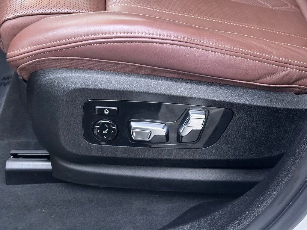 Certified 2023 BMW X6 M50i w/ Executive Package image 16