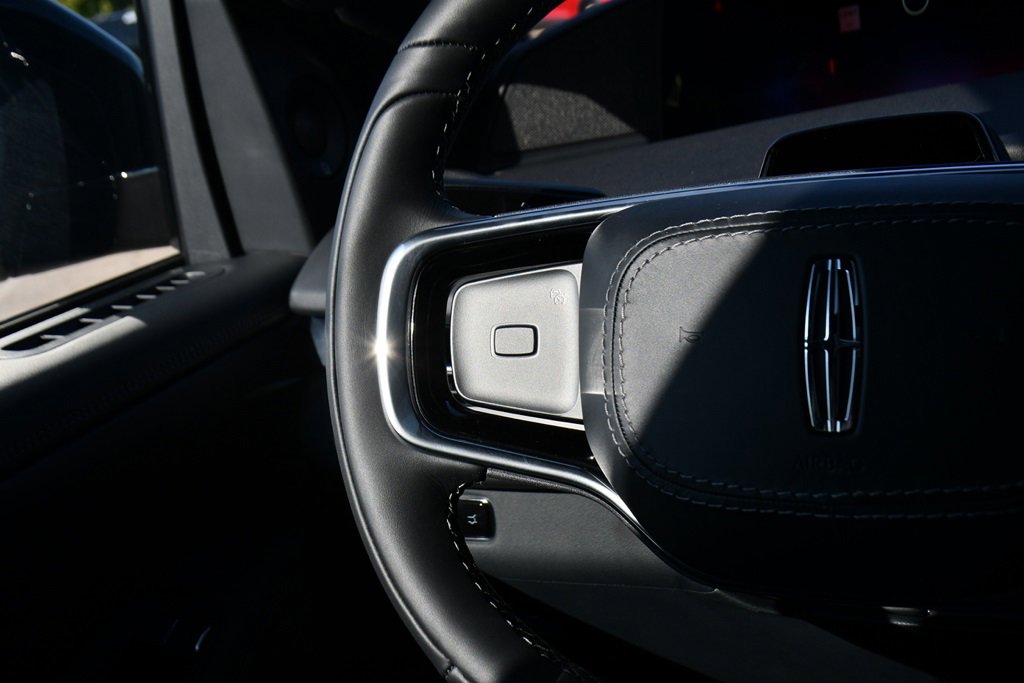New 2025 Lincoln Navigator Reserve w/ Jet Appearance Package image 35
