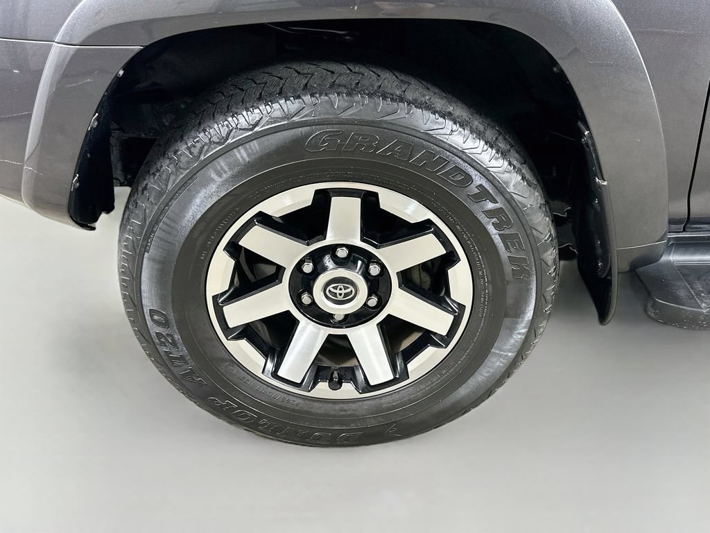 Used 2022 Toyota 4Runner TRD Off-Road Premium AWD/4WD image 8