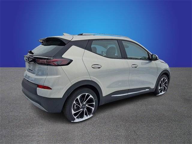 New 2023 Chevrolet Bolt EUV Premier image 3