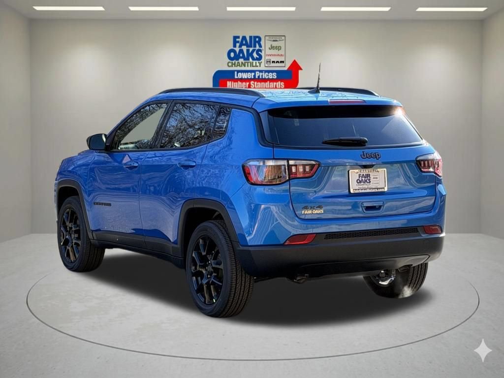 New 2026 Jeep Compass Latitude w/ Sun and Sound Group AWD/4WD image 9