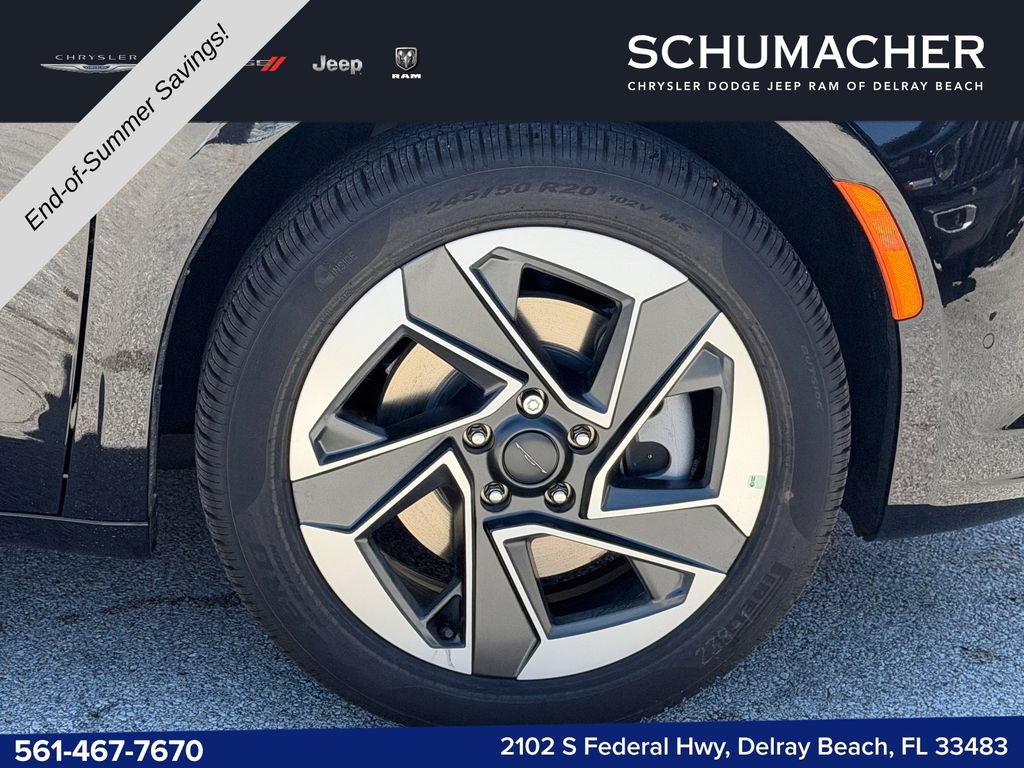 New 2027 Chrysler Pacifica Limited AWD/4WD image 9