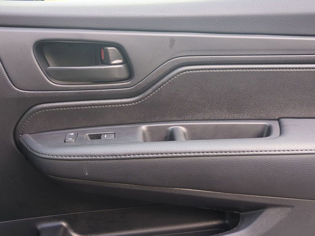 Used 2025 Honda Odyssey Sport-L image 35