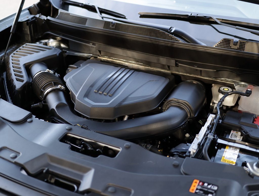 Used 2025 GMC Acadia Elevation image 36