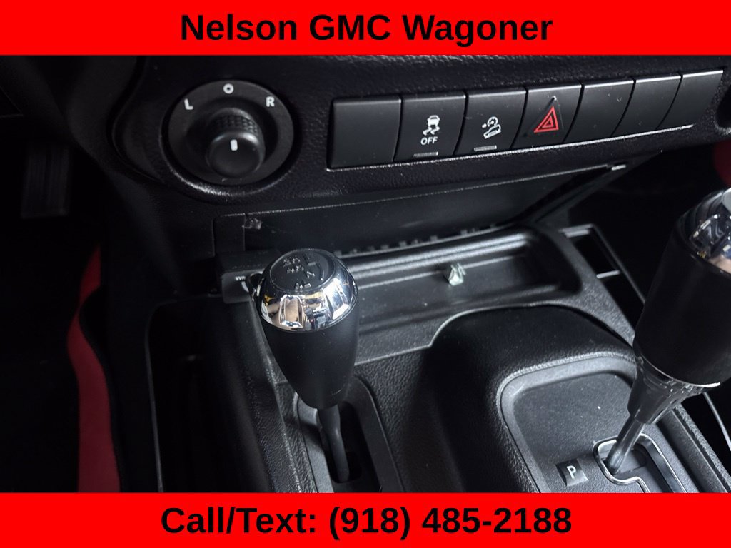 Used 2015 Jeep Wrangler Unlimited Sport w/ Quick Order Package 24S AWD/4WD image 14