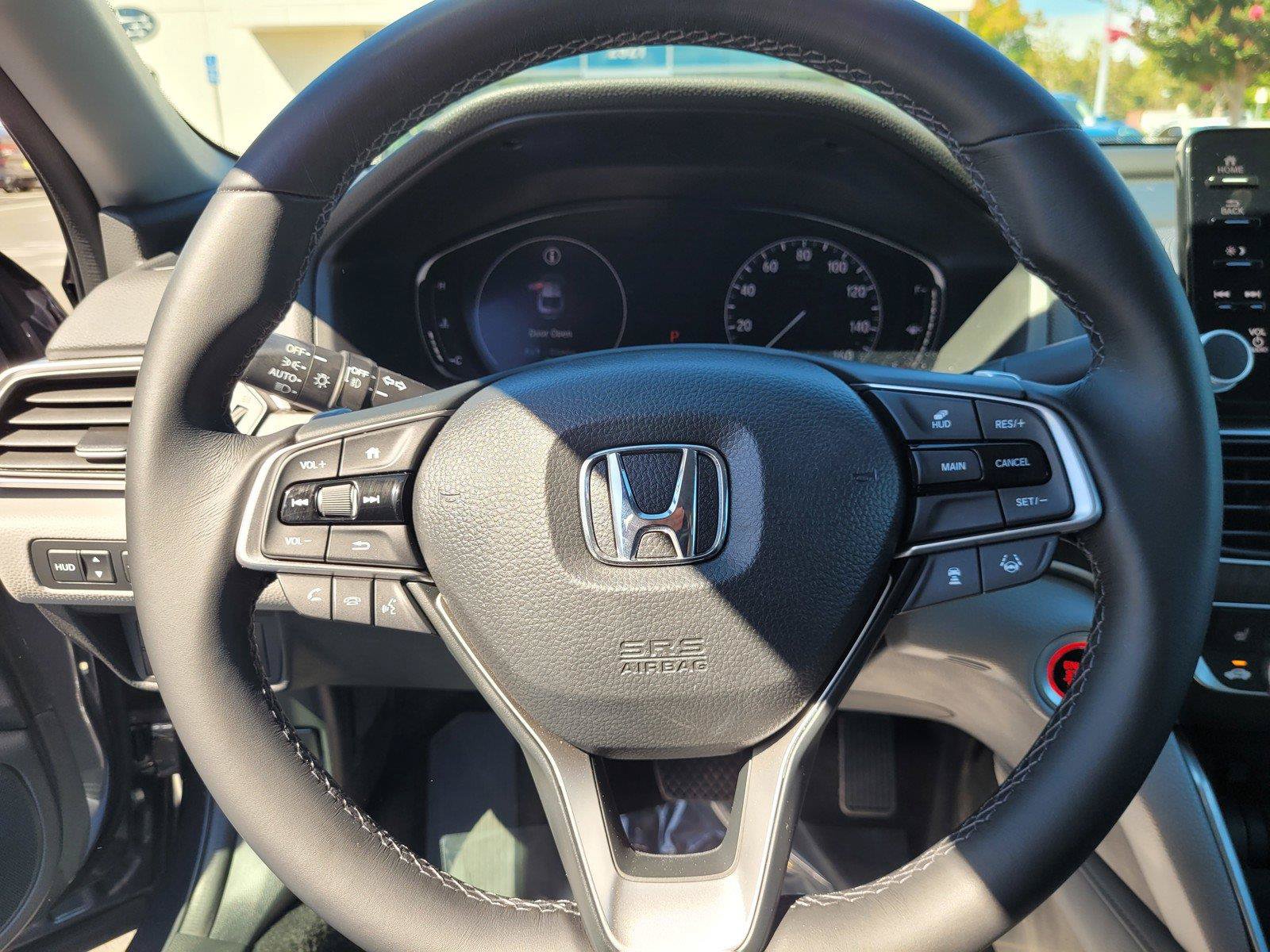 Used 2019 Honda Accord Touring image 34