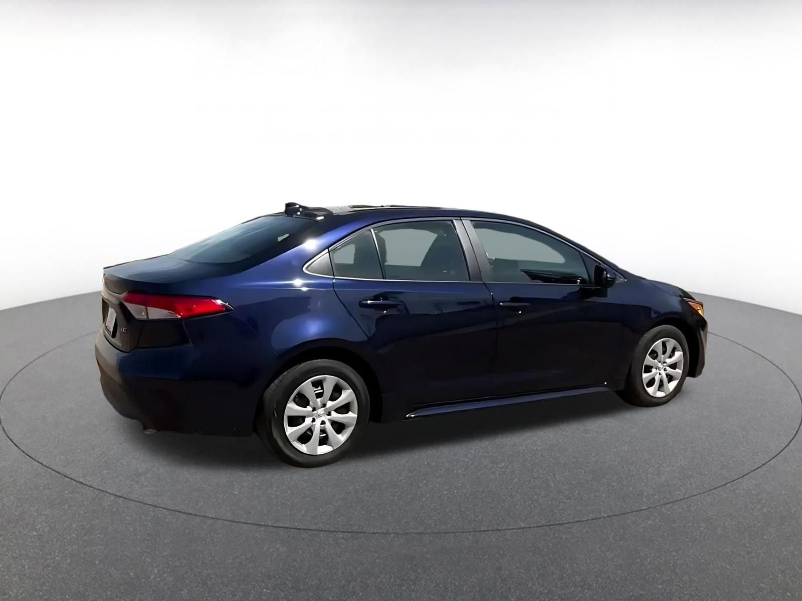 Used 2025 Toyota Corolla LE image 15