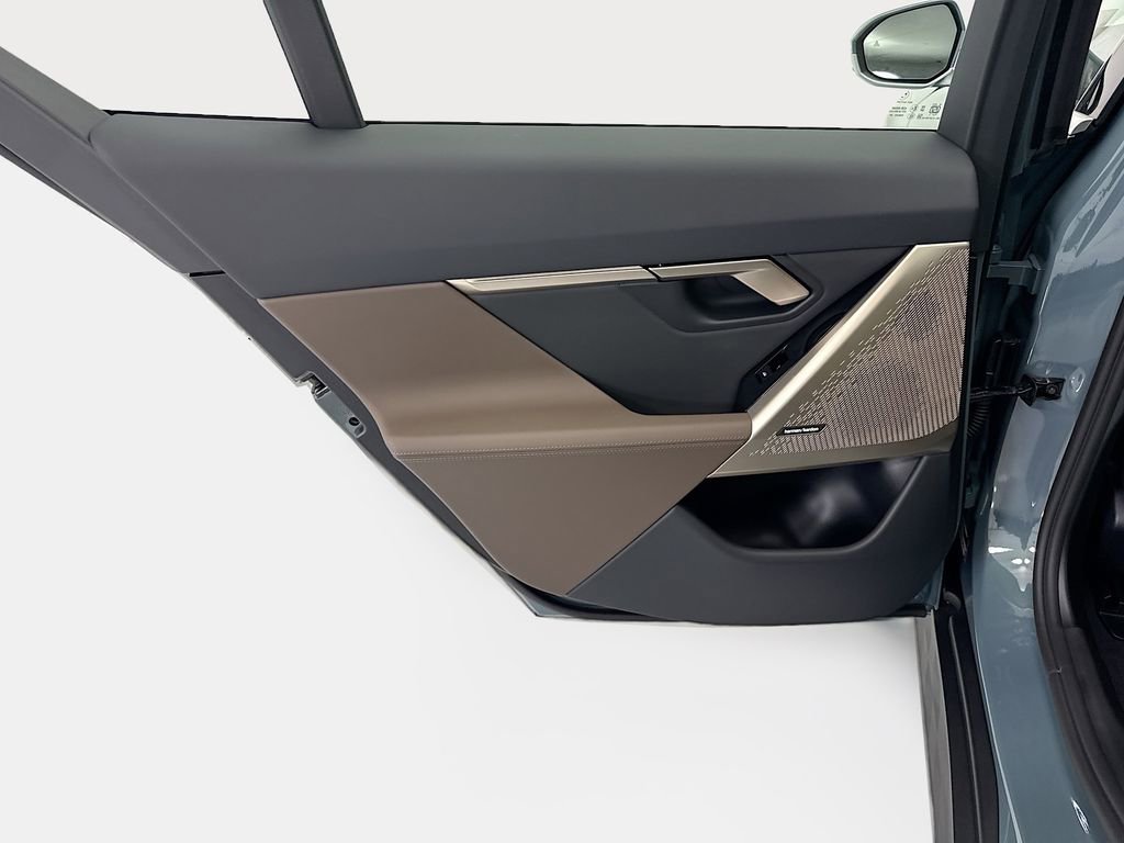 New 2026 BMW i5 eDrive40 w/ Premium Package image 25