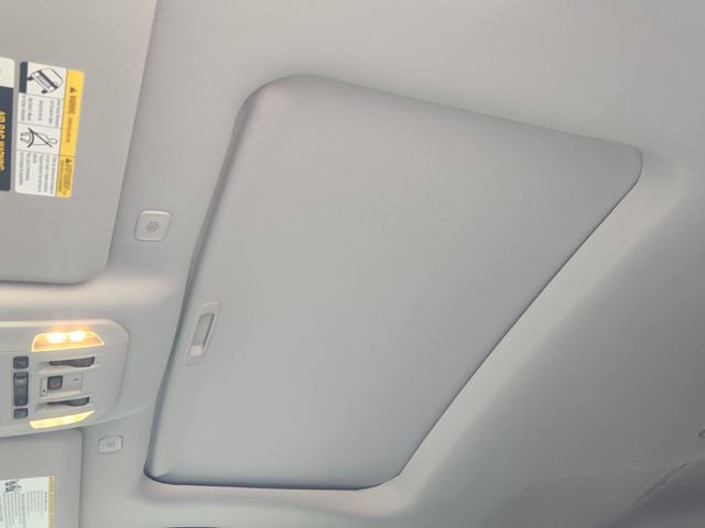 Used 2026 Toyota Highlander Limited image 18