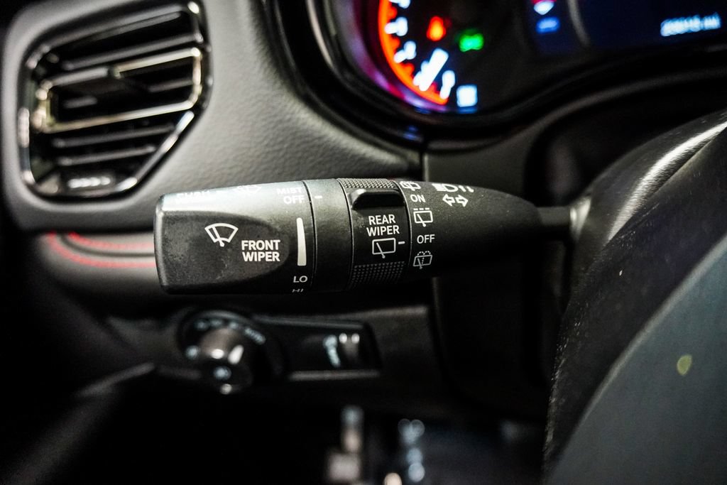 Used 2023 Dodge Durango R/T w/ Tow 'N Go Package AWD/4WD image 22