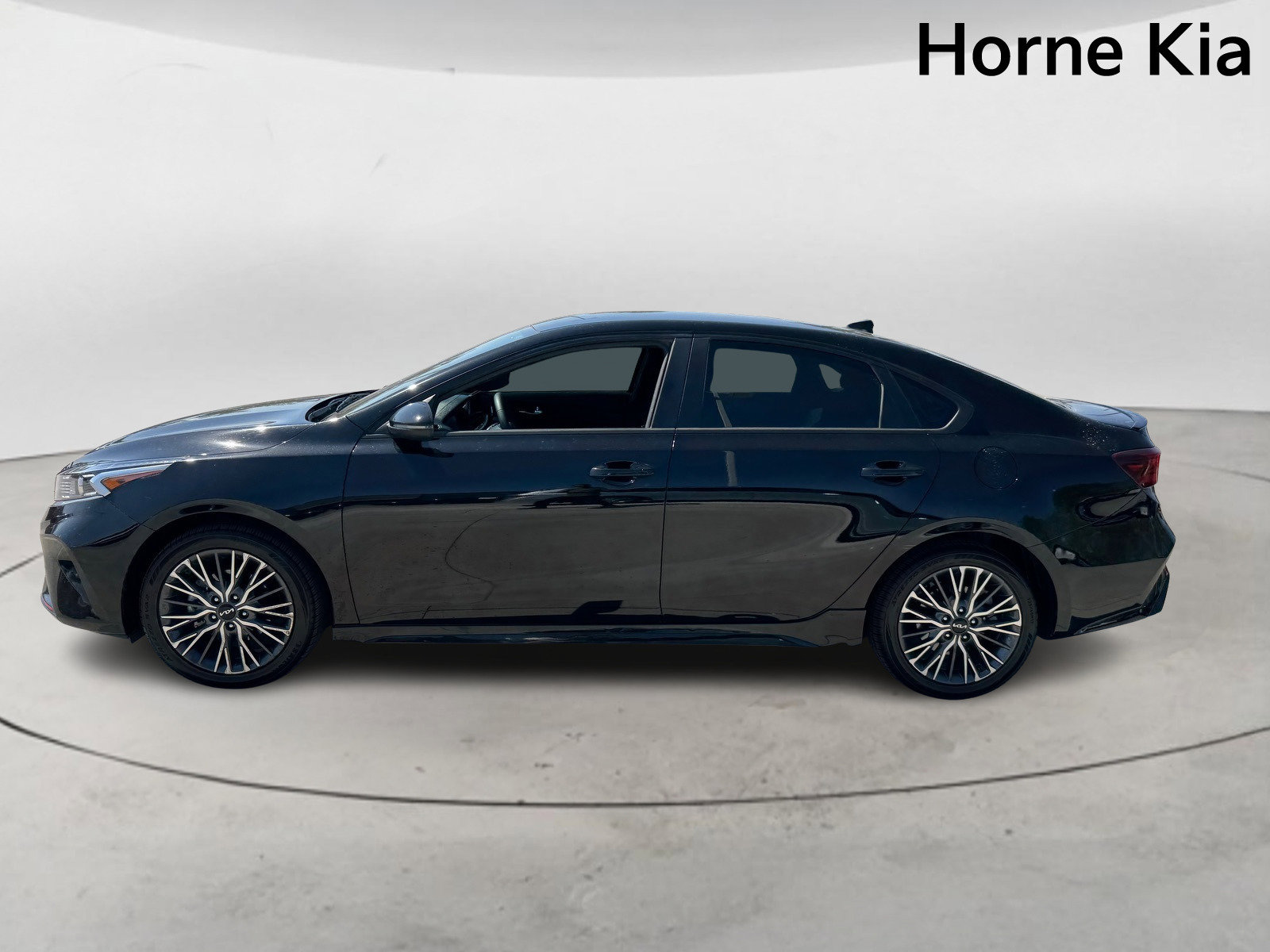 Certified 2024 Kia Forte GT-Line image 6