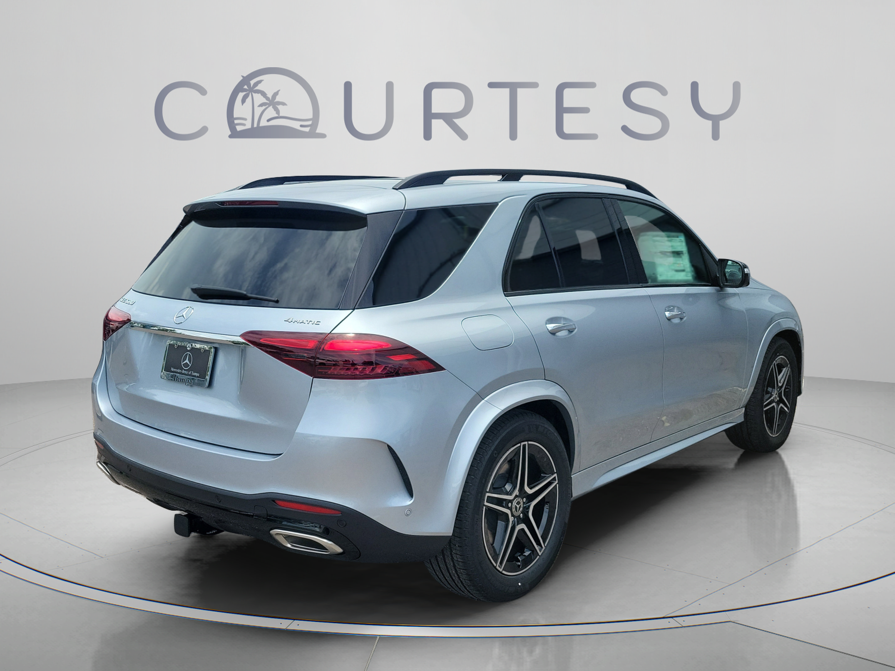 New 2026 Mercedes-Benz GLE 580 4MATIC image 3