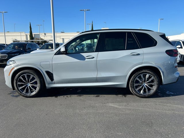 New 2026 BMW X5 xDrive50e w/ M Sport Package image 5