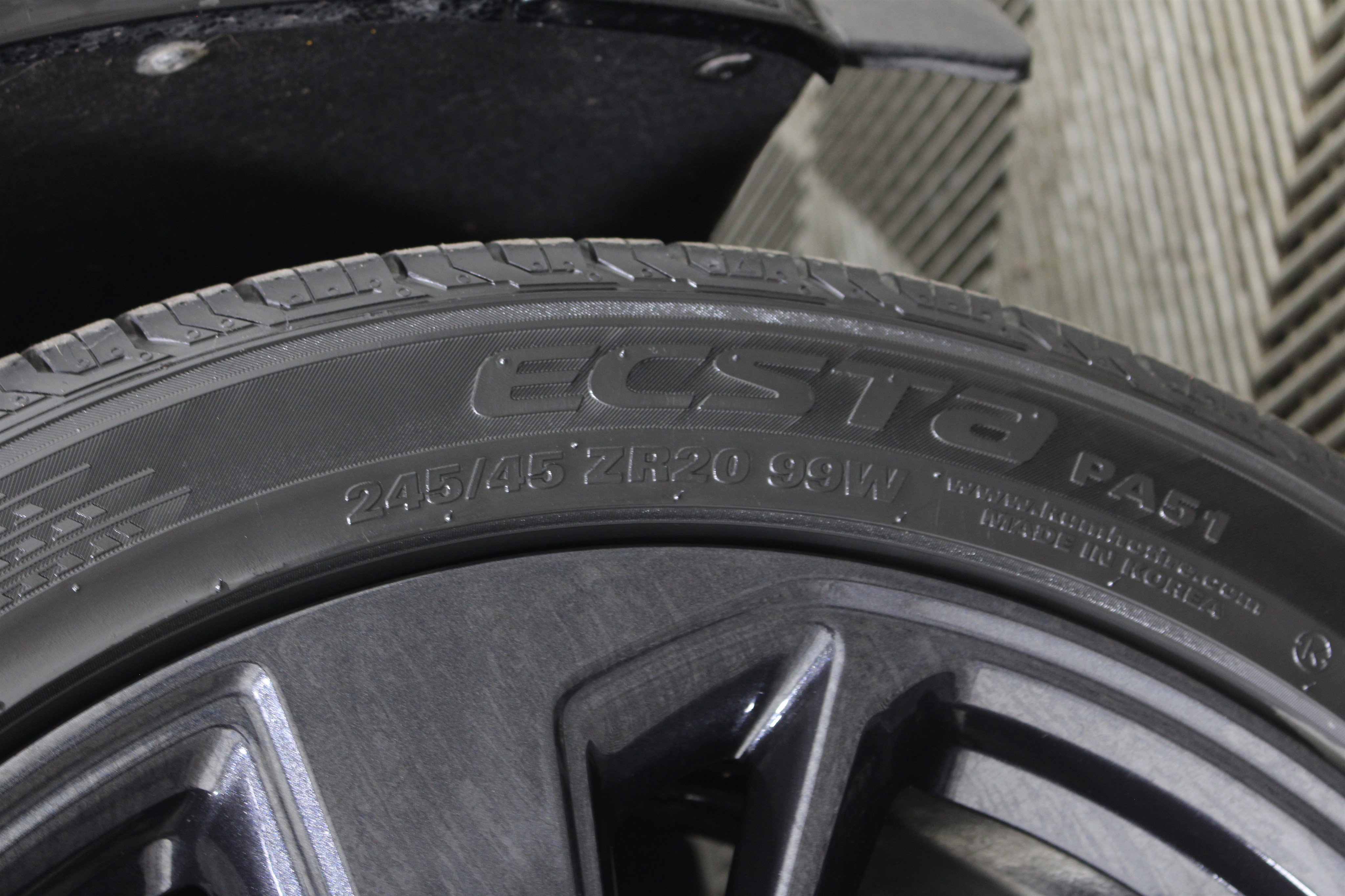Used 2022 Buick Envision Essence w/ Technology Package II image 40