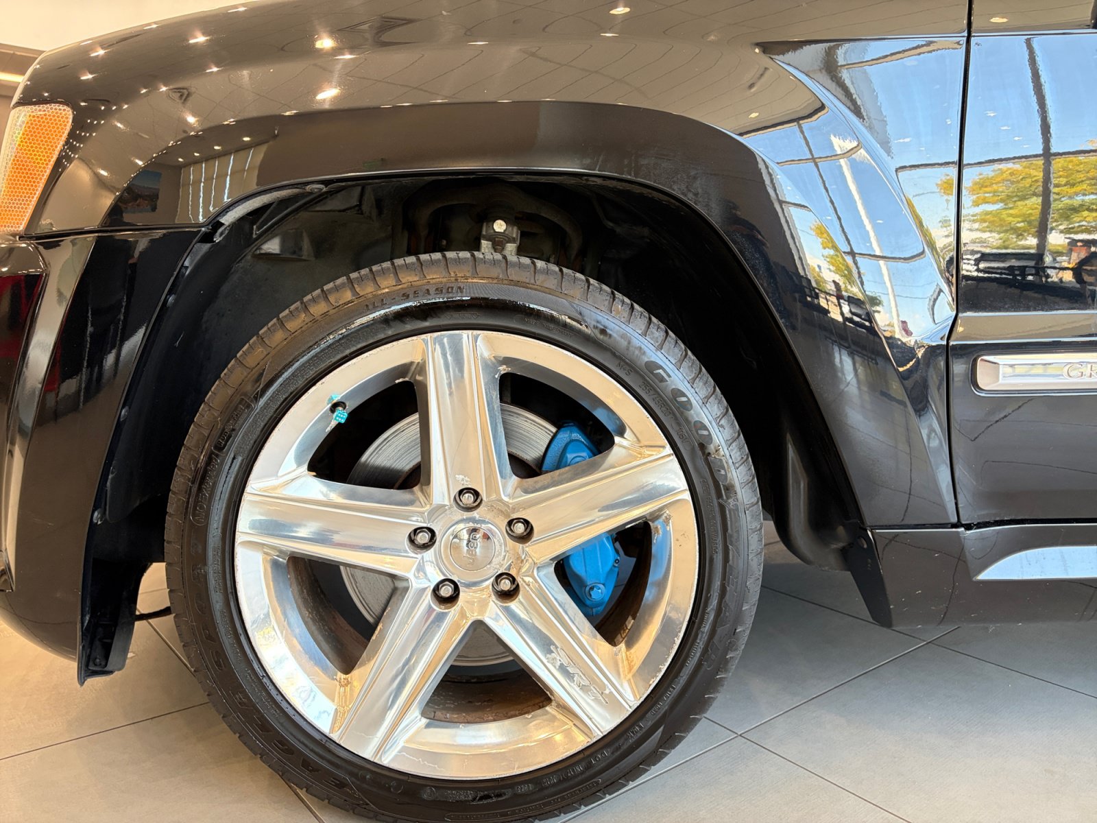 Used 2006 Jeep Grand Cherokee SRT8 w/ SRT Option Group I AWD/4WD image 10