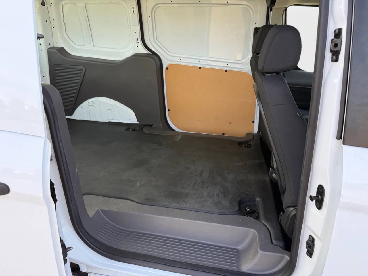 Used 2019 Ford Transit Connect XL image 10