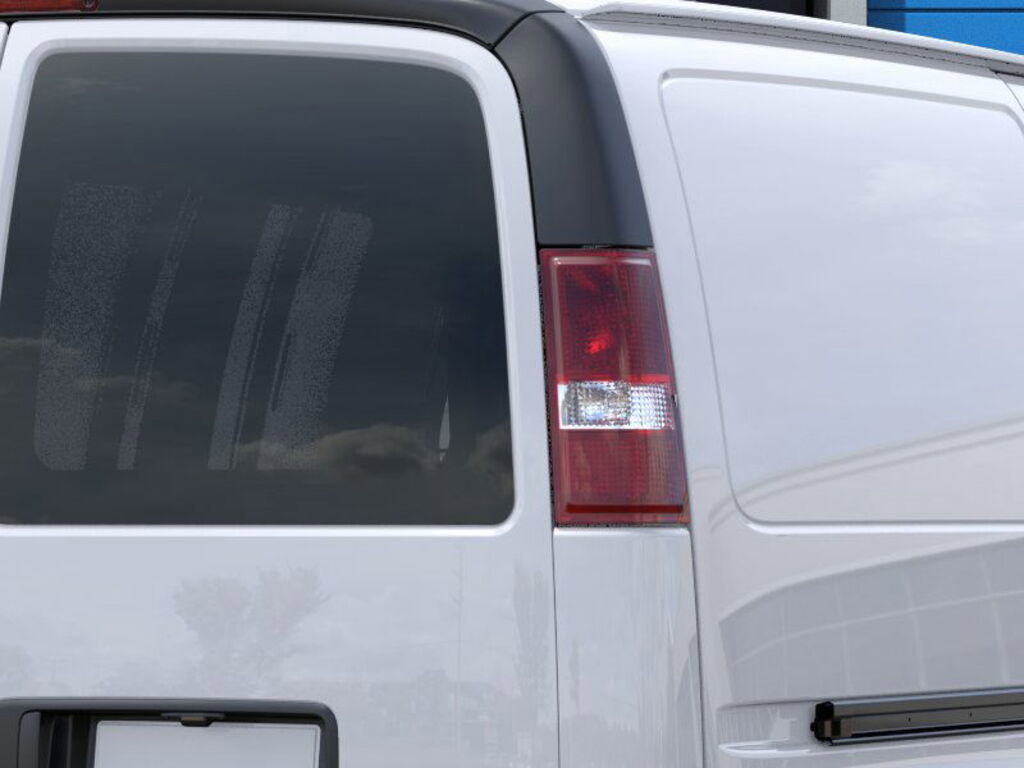 New 2025 Chevrolet Express 3500 w/ Driver Convenience Package image 11