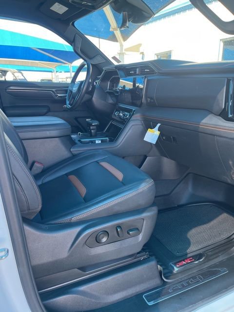 Used 2023 GMC Sierra 1500 AT4 w/ Technology Package image 10