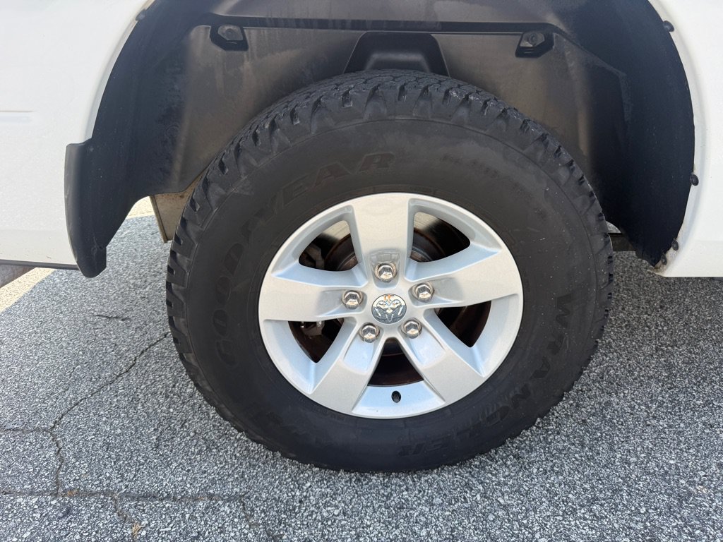 Used 2019 RAM 1500 Classic SLT AWD/4WD image 15