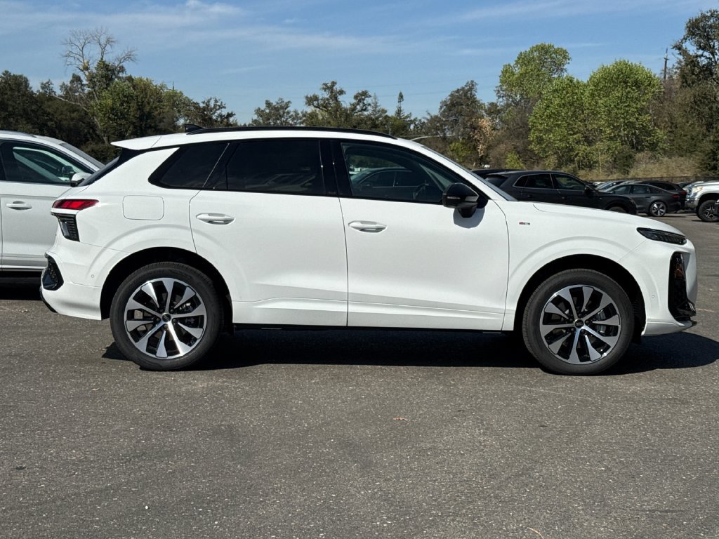 New 2026 Audi Q3 quattro 2.0T AWD/4WD image 4