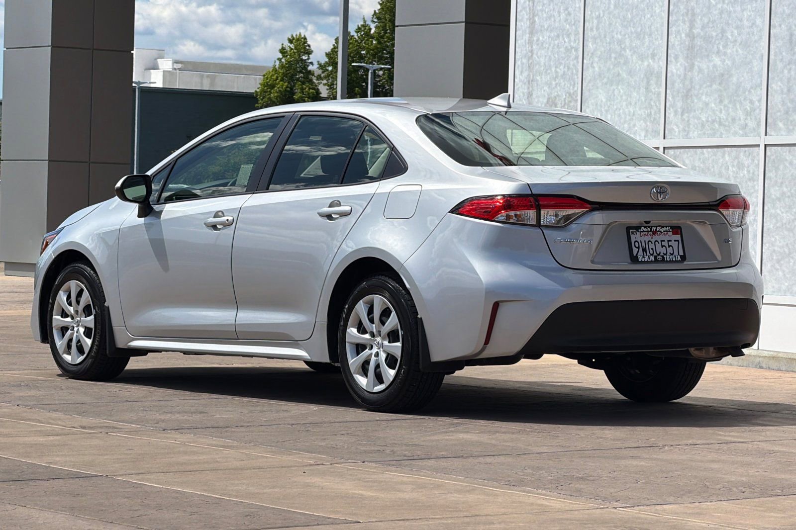 Used 2026 Toyota Corolla LE FWD image 6