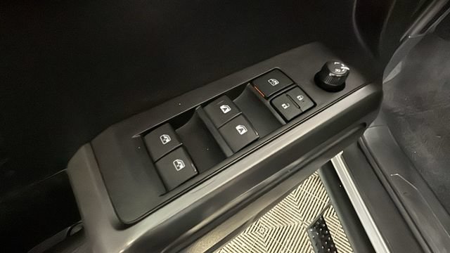 Used 2020 Toyota Tacoma TRD Sport w/ TRD Premium Sport Package AWD/4WD image 10