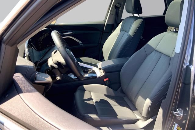 Used 2025 Audi Q5 Premium w/ Convenience Package AWD/4WD image 17