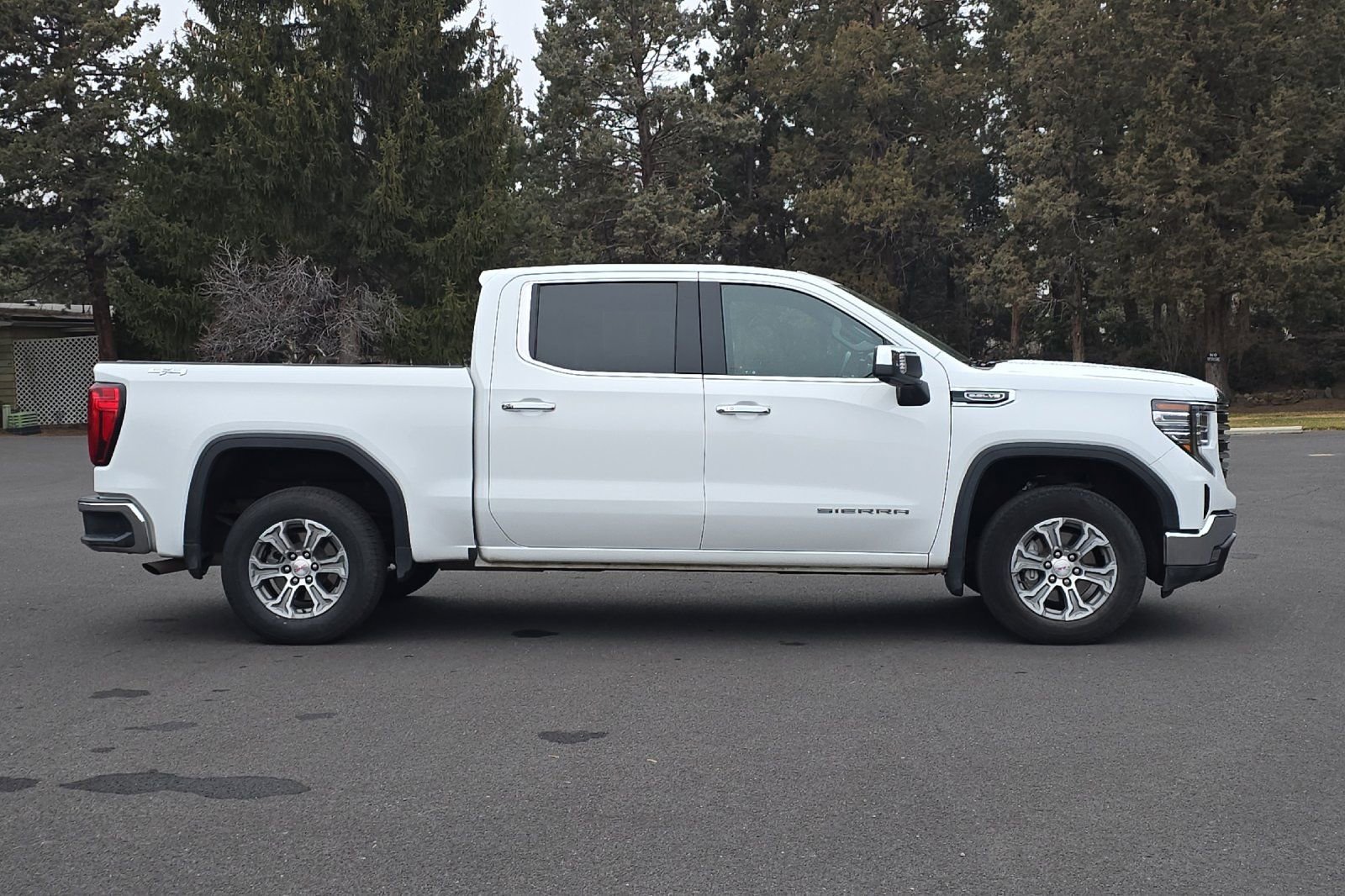 Used 2024 GMC Sierra 1500 SLT video 3