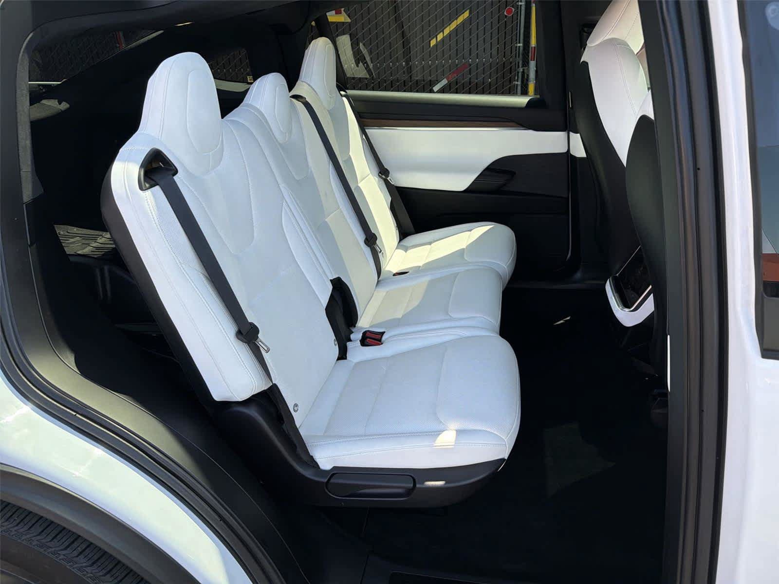 Used 2023 Tesla Model X AWD/4WD image 14