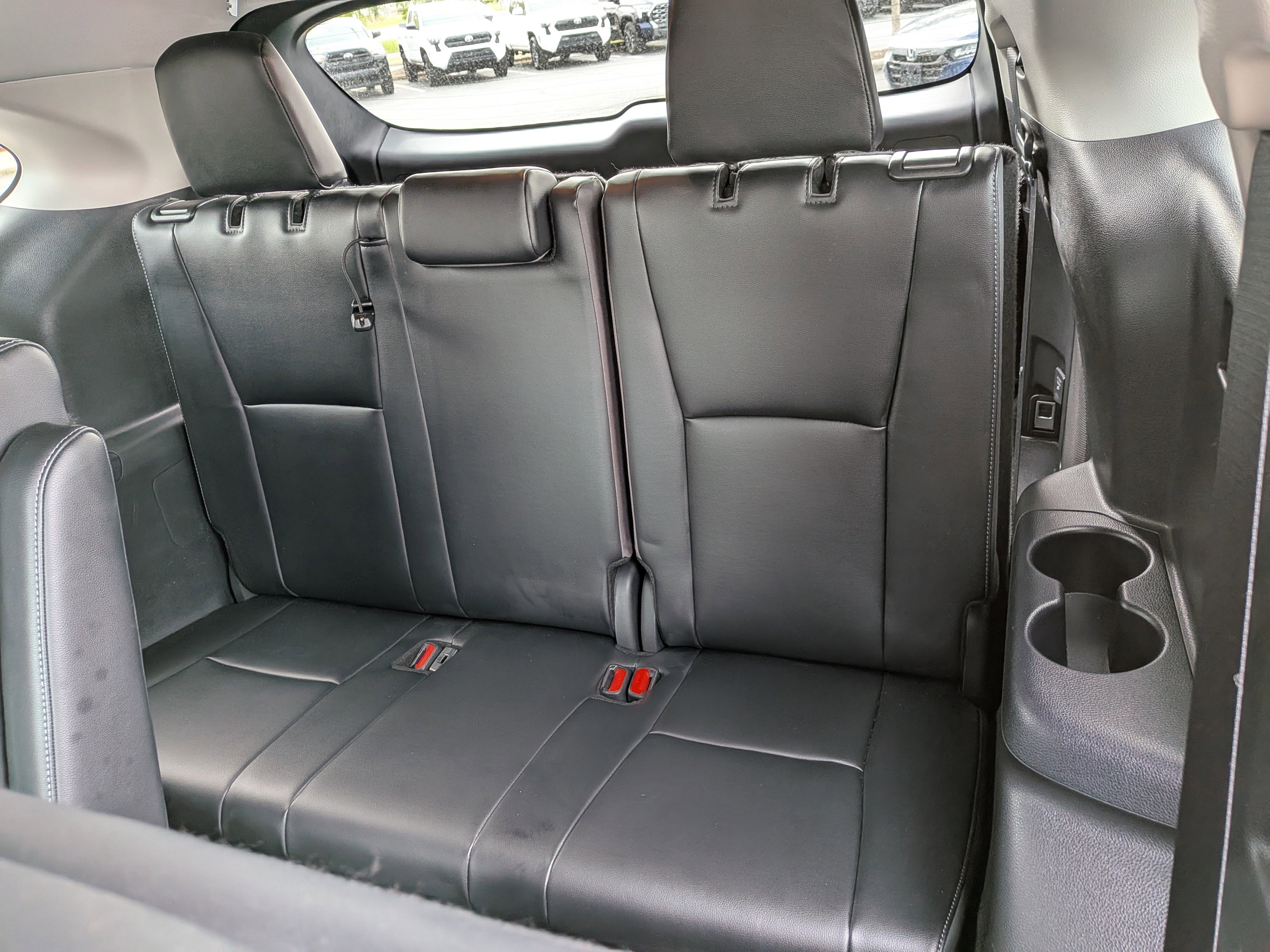 Used 2024 Toyota Highlander Platinum AWD/4WD image 23