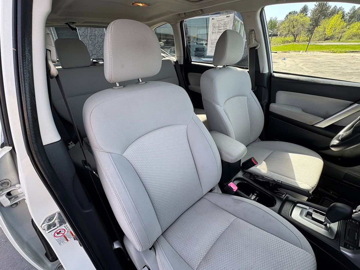 Used 2015 Subaru Forester 2.5i Premium w/ All-Weather Package AWD/4WD image 20