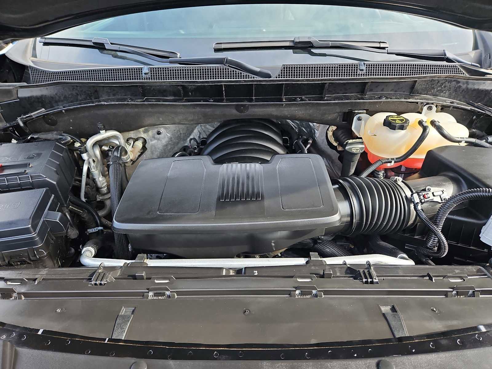 Certified 2025 Chevrolet Suburban Z71 image 39