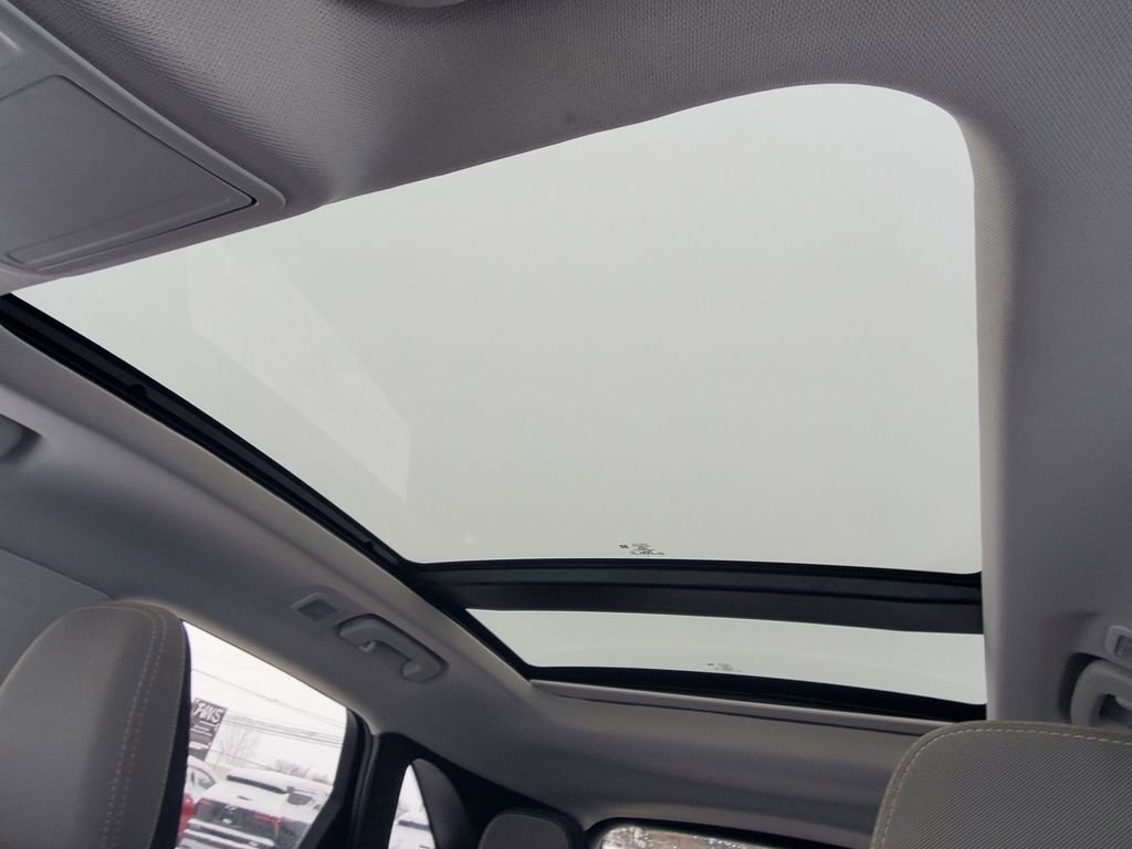 Used 2021 Ford Escape SE w/ SE Sport Appearance Package image 26