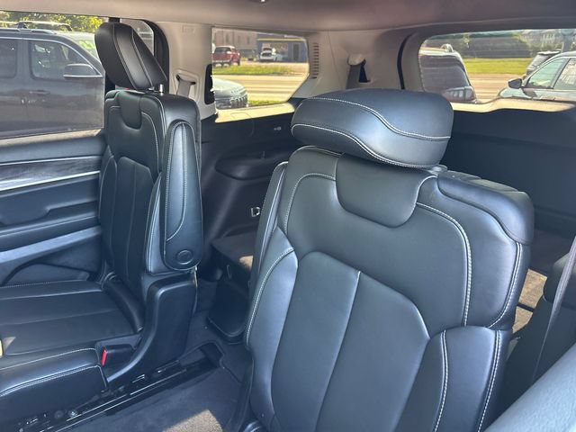 Used 2021 Jeep Grand Cherokee L Limited AWD/4WD image 8